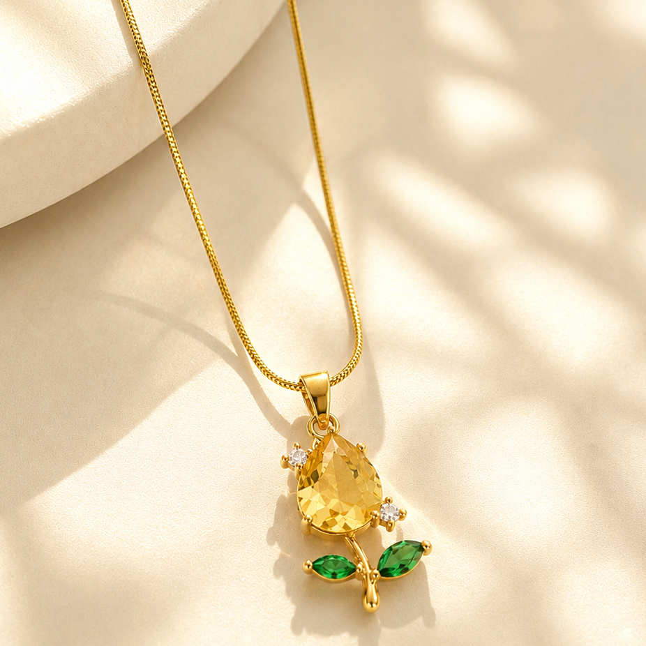 Amora Necklace
